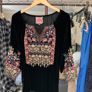 Johnny was embroidered velvet tunic